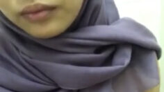 Hijab Ungu Suka Pamer